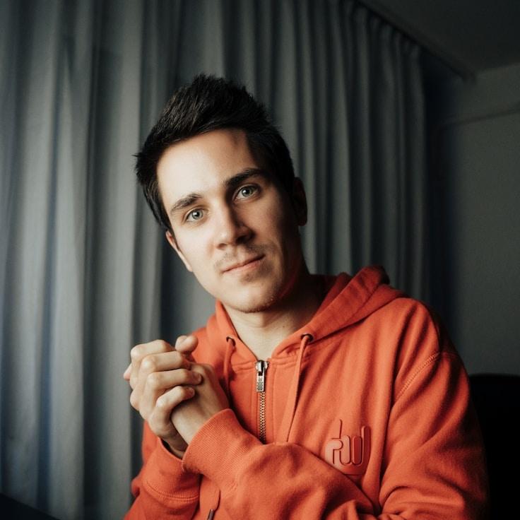 Portrait of a group coordinator and fusion cooking expert